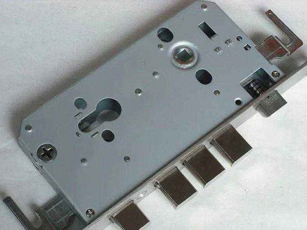 昆山24小时上门开锁公司