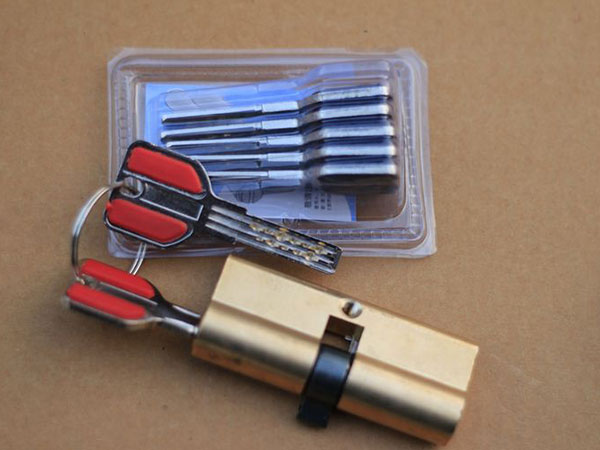 昆山24小时上门开锁公司